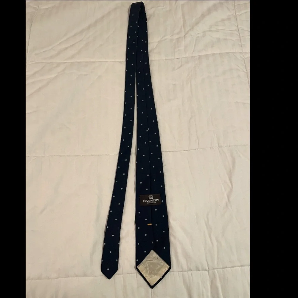 Givenchy Monsieur Tie Mens Navy Blue Geometric Polka Dot Silk Blend Necktie